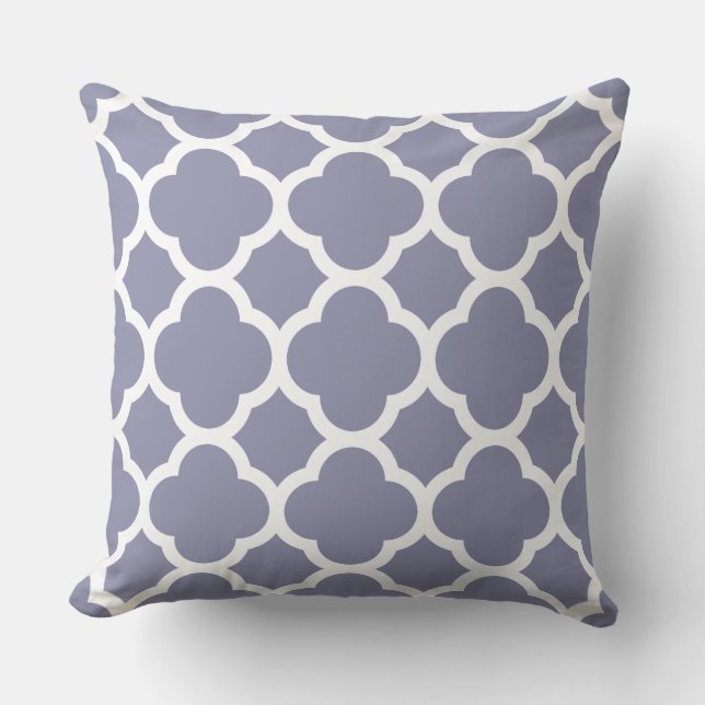 Coussin Motif Smokey Blue Quatrefoil (Recto)