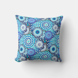 Coussin Motif tourbillon fractal, nuances bleues