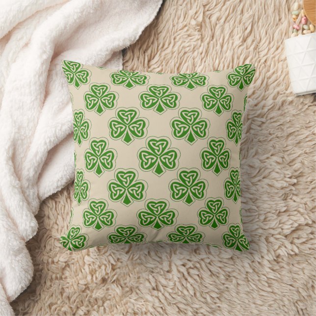 Coussin Motif Trèfles Celtiques (Couverture)