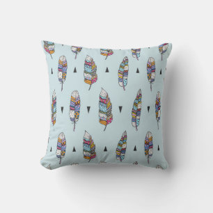 Coussin Motif vintage dessiné main de plume. Boho sans joi