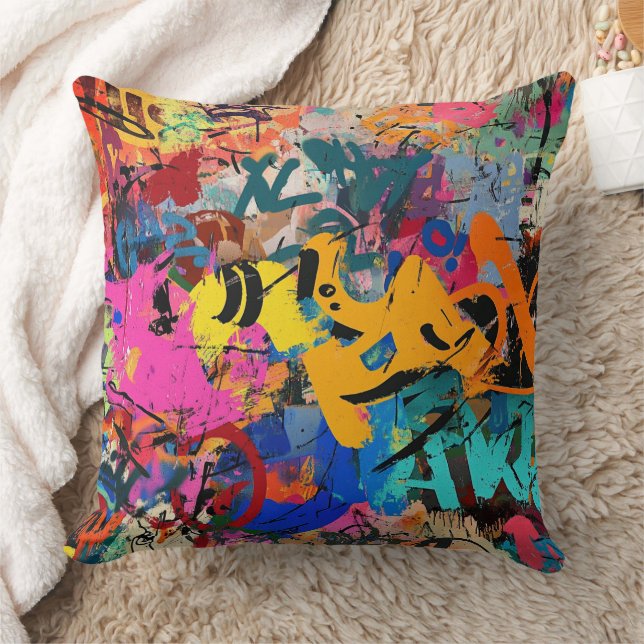 Coussin Murale de rue avec coulures superposées et couleur (Couverture)