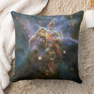 Coussin Mystic Mountain dans la nébuleuse de la Carène Hub