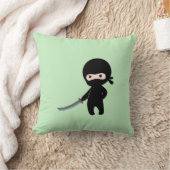 Coussin Ninja minuscule en colère sur vert (Couverture)
