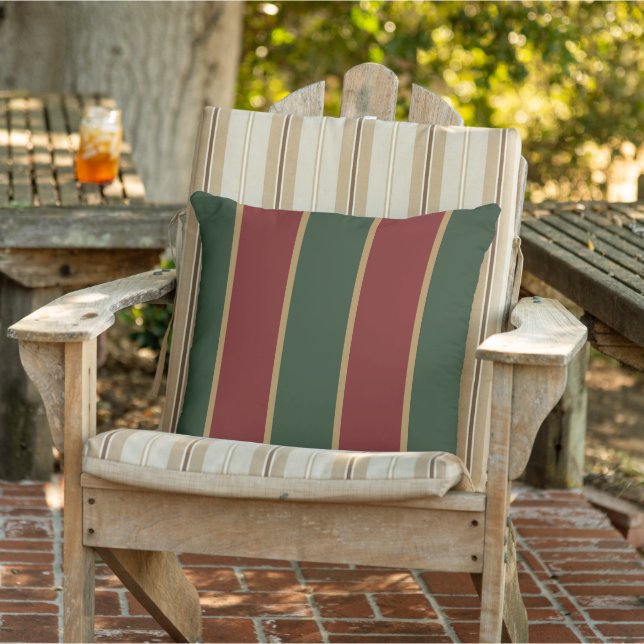 Coussin Noël Classique Vert Et Rouge Avec Garniture Dorée (Chaise)