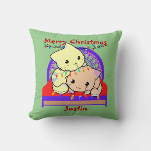 Coussin Noël de chat sur le lit, nom personnalisé