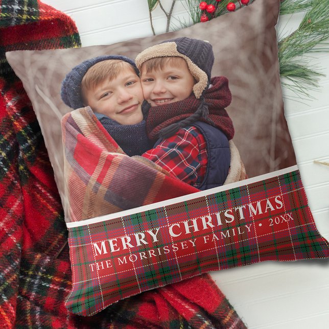 Coussin Noël rustique carreau rouge vert photo (Rustic Christmas Plaid Red Green Photo Throw Pillow)