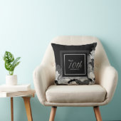 Coussin Noir, argent et blanc 10e anniversaire (Chaise)