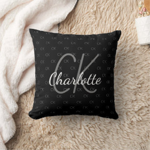 Coussin Noir blanc gris monogramme nom script lancer oreil