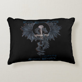 Coussin noir de dragon de société de lune