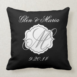 Coussin noir et blanc de date de mariage de