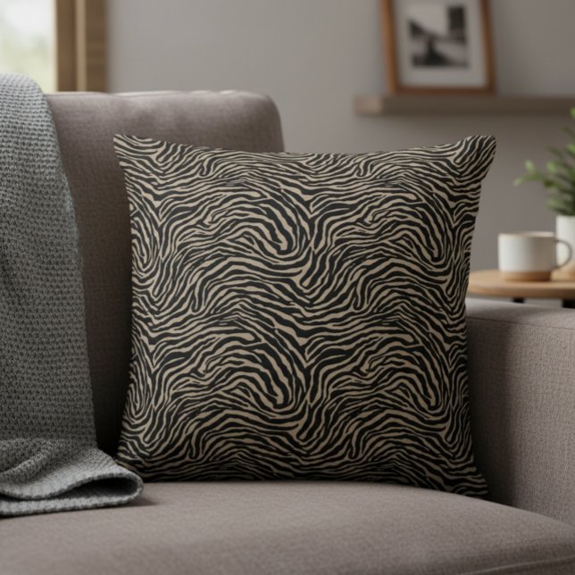 Coussin Noir et crème clair motif zèbre Décoratif (Zebra print throw pillow. Classic and cozy!)