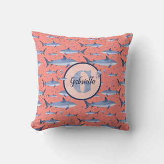 Coussin Nom + Aquarelle Monogramme Motif requin | Corail