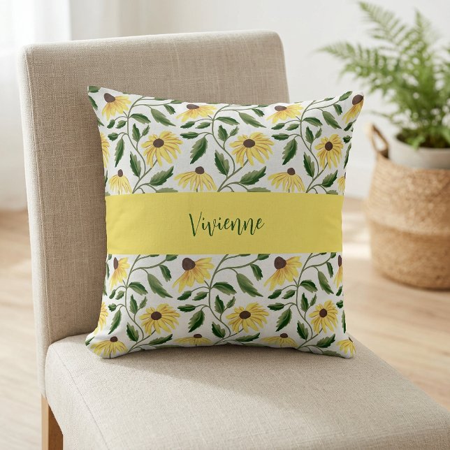 Coussin Nom de monogramme de fleur sauvage aquarelle jaune (Yellow Green Watercolor Wildflower Monogram Name Throw Pillow)
