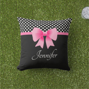 Coussin Nom de motif à pois noir et blanc avec ruban rose