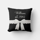Coussin Nom et année de mariage avec un nœud blanc (Recto)