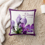 Coussin Nom L personnalisable fleurs pourpres personnalisé (Couverture)