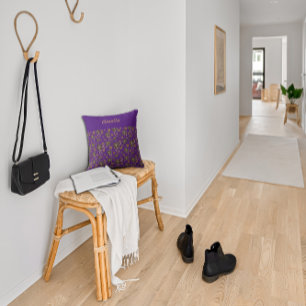 Coussin Nom personnalisé pourpre Nom Floral Femmes