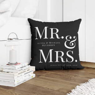 Coussin Noms personnalisés Monsieur et Madame en noir et b