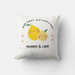 Coussin Notre premier T-Shirt de la fête des Mères