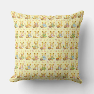 Coussin Nounours en forme d'ours en peluche et paniers de