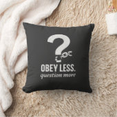 Coussin Obéis Moins. Question Plus - Conception de devis r (Couverture)