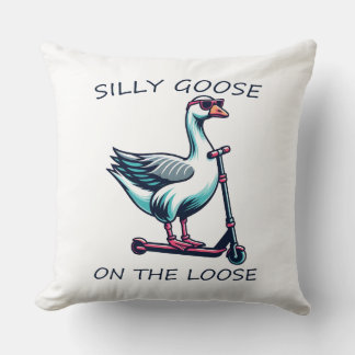 Coussin Oie bête sur l'oie perdue patinage sur scooter