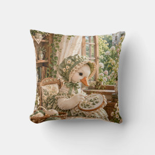 Coussin Oie sage broderie florale cottage