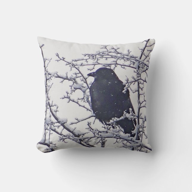 Coussin Oiseau noir entre branches enneigées (Recto)