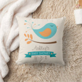 Coussin Oiseau turquoise et orange sur Baby shower de bran (Couverture)