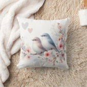 Coussin Oiseaux d'amour romantiques Branche de fleurs de c (Couverture)