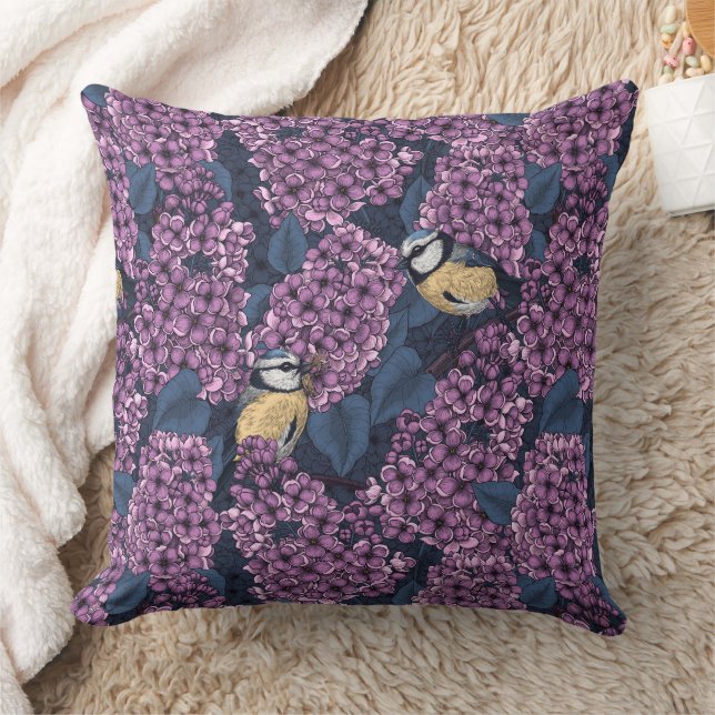 Coussin Oiseaux dans le jardin violet lilas (Couverture)