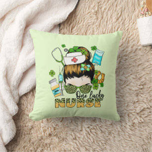 Coussin One Lucky Nurse - Messy Bun - St. Patrick’s Day