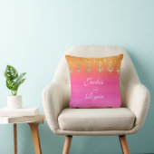 Coussin Or indien de rose de monogramme de mariage (Chaise)