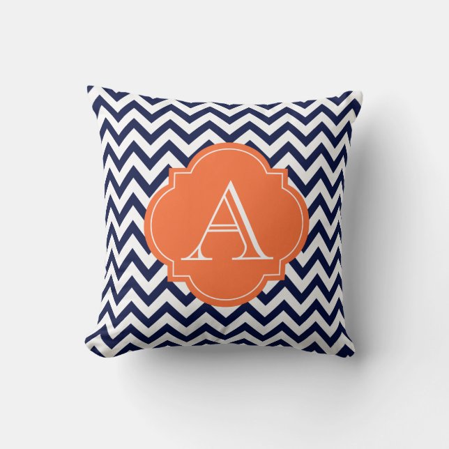 Coussin orange de monogramme de Chevron de bleu (Recto)