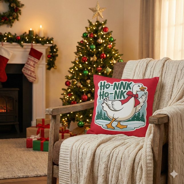 Coussin Oreille de Noël (Celebrate the holidays with this cute Christmas goose pillow! )
