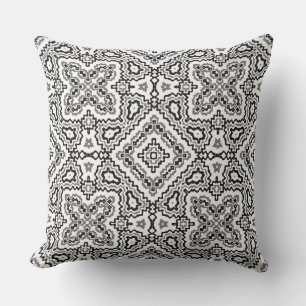 Coussin ornement ethnique motif géométrique noir et blanc