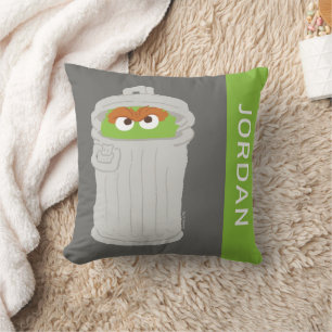 Coussin Oscar le Grognon & sa poubelle Ajoutez votre nom