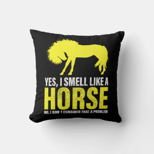 Coussin Oui, je sens comme un cheval en jaune