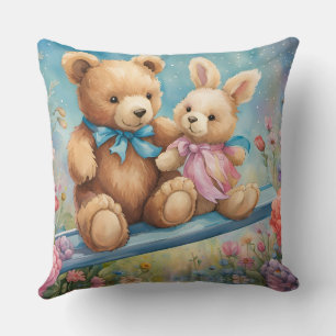 Coussin Ours en peluche et lapin Assis dans le jardin