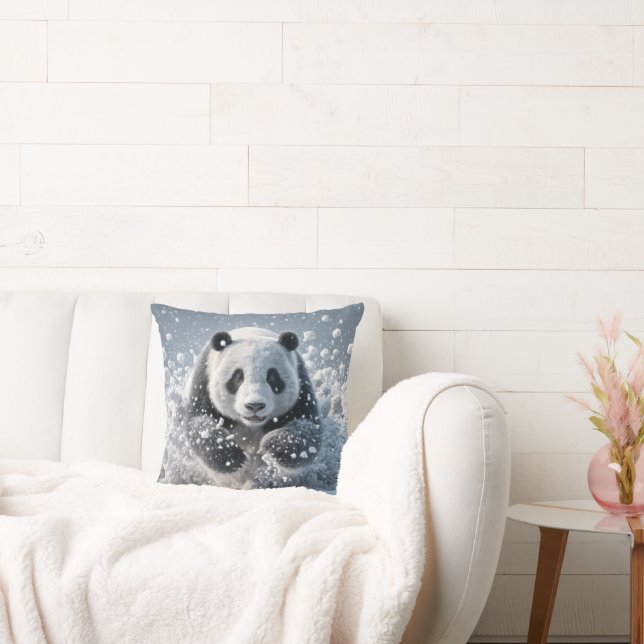 Coussin Ours Panda Courant Dans La Neige (Canapé)