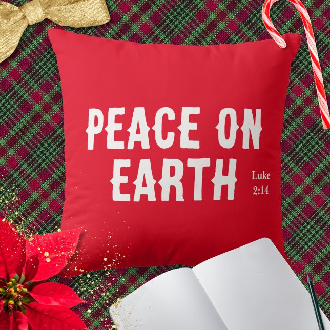 Coussin Paix sur Terre Bible Verse Rouge Noël moderne (A festive Christmas throw pillow cushion with 'Peace on Earth' words, in white on red)
