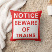 Coussin Panneau de chemin de fer, attention aux trains (Couverture)