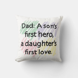 Coussin Papa, le premier héros du fils, le premier amour d