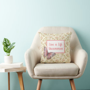 Coussin Papillon de vie peu commun