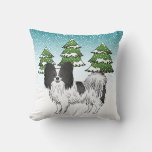 Coussin Papillon noir et blanc Chien mignon dans la forêt