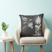 Coussin Papillon vers la Flamme — par BurnsInHell (Chaise)