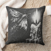 Coussin Papillon vers la Flamme — par BurnsInHell (Couverture)