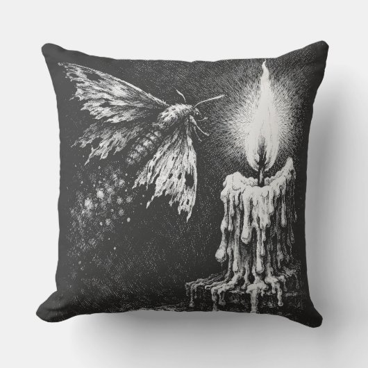 Coussin Papillon vers la Flamme — par BurnsInHell (Recto)
