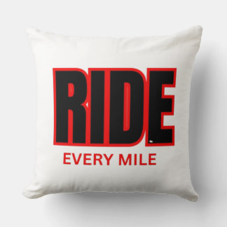 Coussin Parcourez Chaque Mile – Typographie d'Aventure Mot