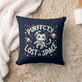Coussin Parfaitement perdu dans l'espace : joli chat astro (Couverture)